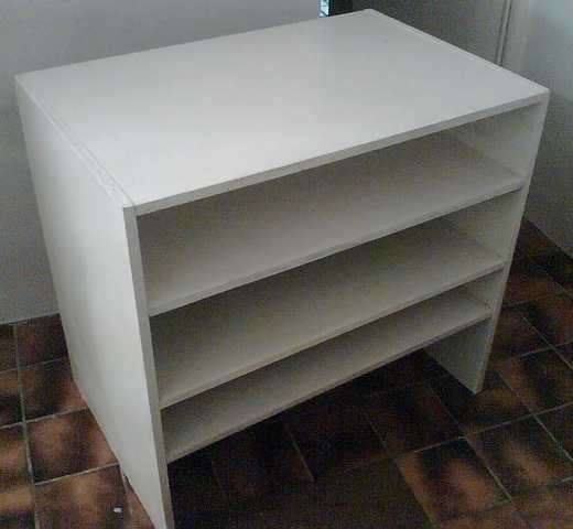 eifache Holzregale